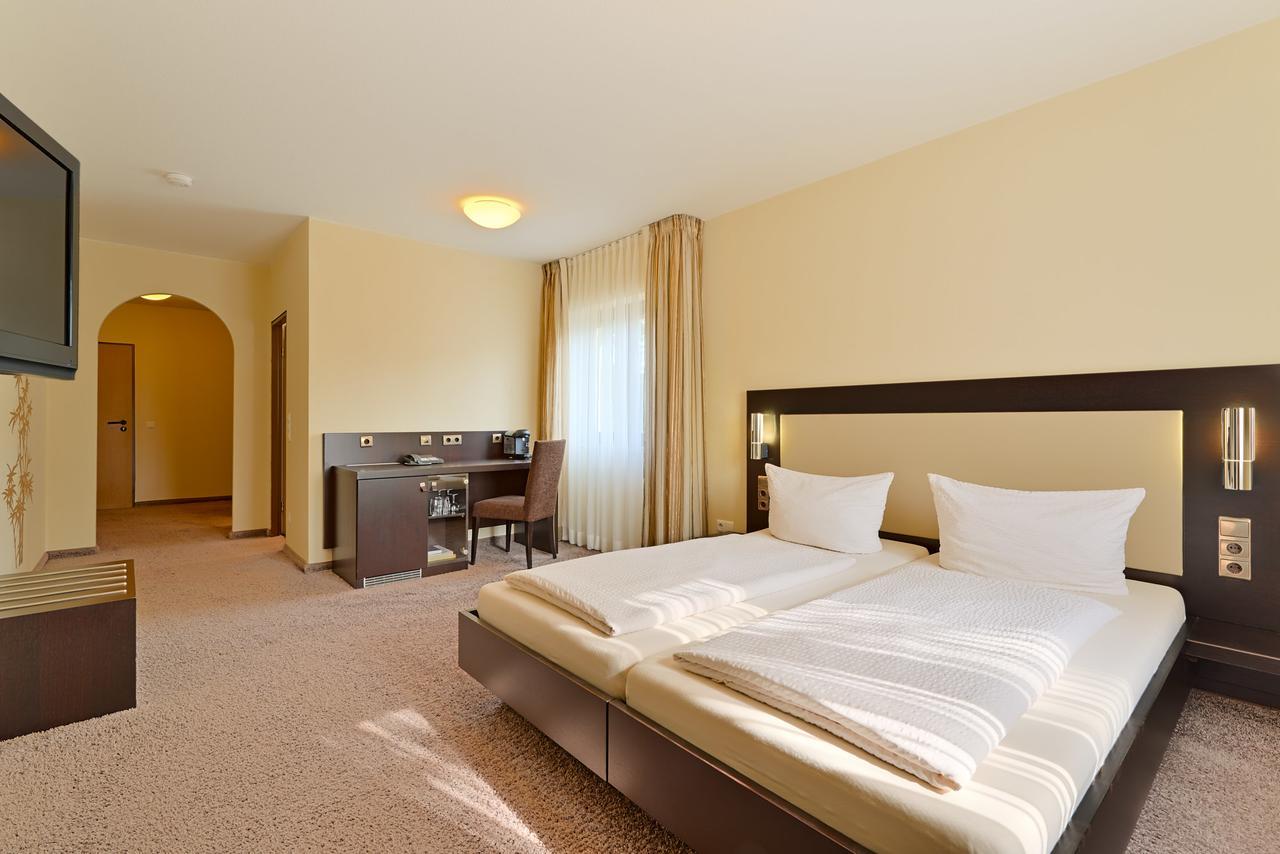 Hotel Restaurant Zur Post 본 외부 사진